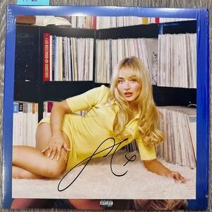 Short n' Sweet Signed Vinyl - Sabrina Carpenter